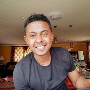 Meet your Posher, Eyob